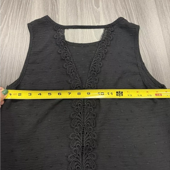 SHEIN White & Black Sleeveless Blouse Tank Tops Size Small (set of 2) - Picture 4 of 15